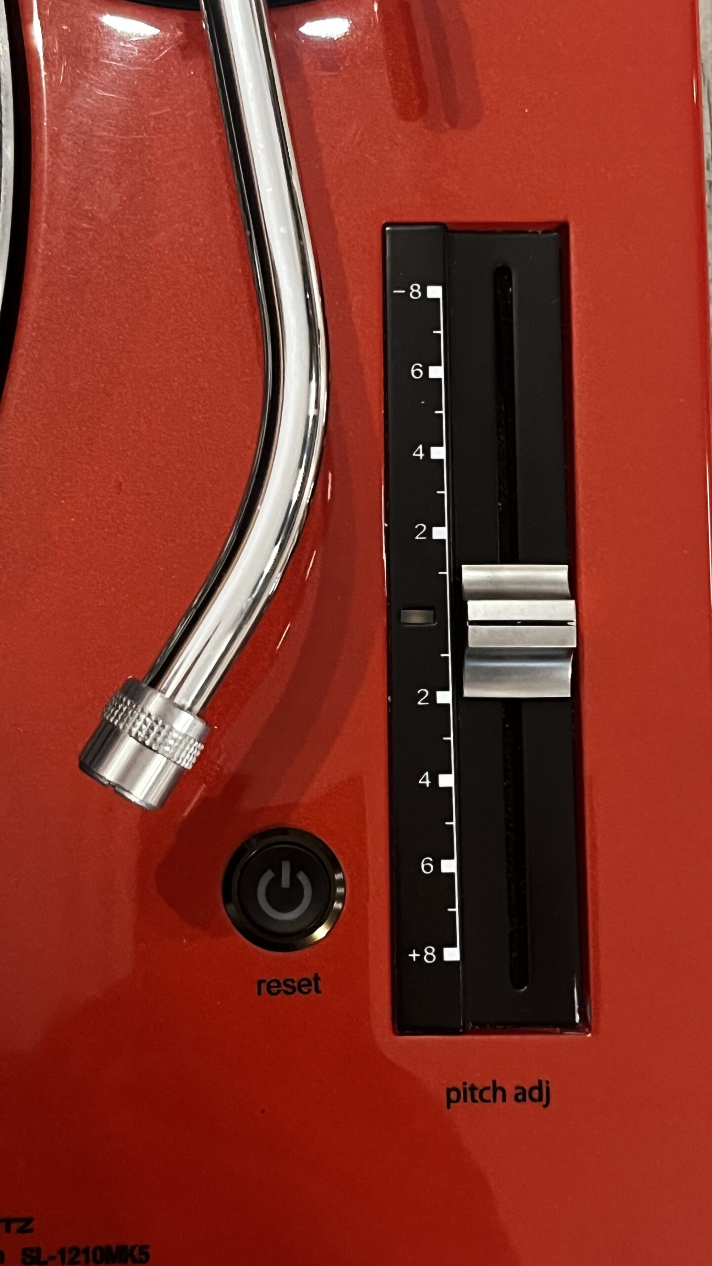 Giradischi Technics SL-1210MK5 dettaglio braccio